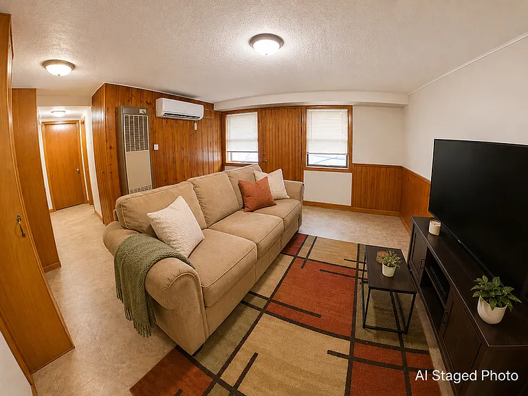 211 Ridge Dr — Photo 2