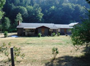 576 Upper Smith River Rd, Drain, OR 97435