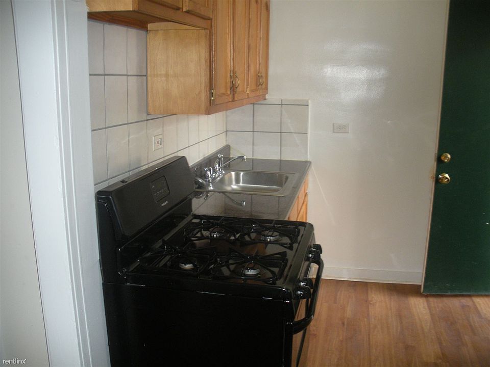 2nd image of 5156 S King Dr APT 3