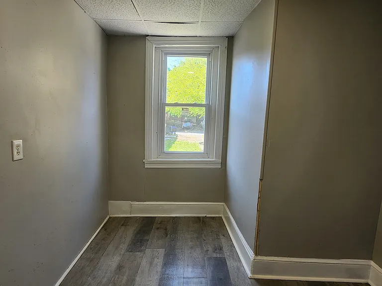 518 King St — Photo 11