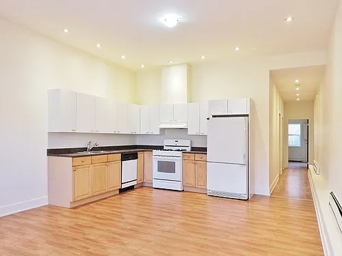 44 Nelson St Photo 1