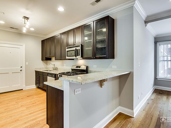 2nd image of 634 Hinman Ave APT 3D