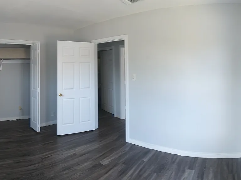 945 Kendalia Ave — Photo 3
