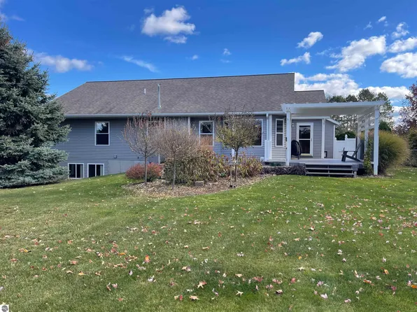 3107 Tamara Cir, Grawn, MI 49637