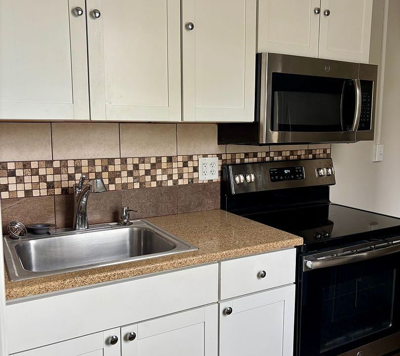 1st image of 1301 S Queen St #201