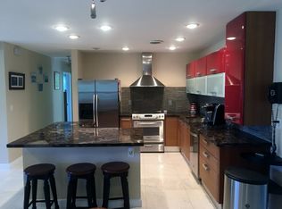 330 SE 8th St, Pompano Beach, FL 33060