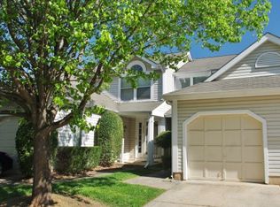 1335 Maple Shade Ln, Charlotte, NC 28270