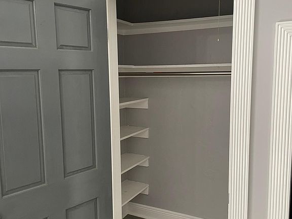 3rd image of 2851 Sheridan Ave APT 106