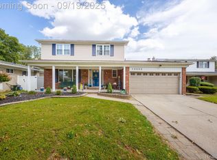 10053 Michael St, Taylor, MI 48180