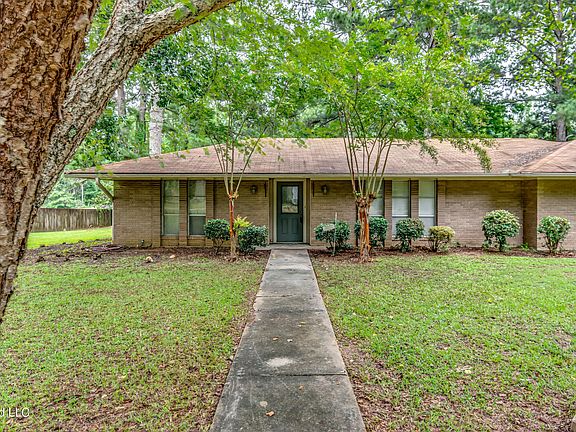 4th image of 833 Fortenberry Dr
