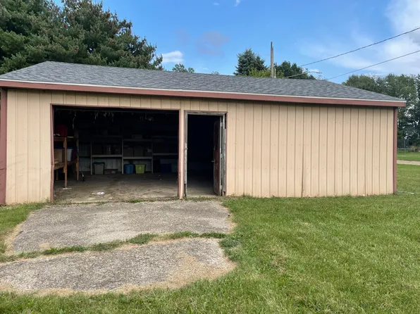 325 Powers St, Homer, MI 49245