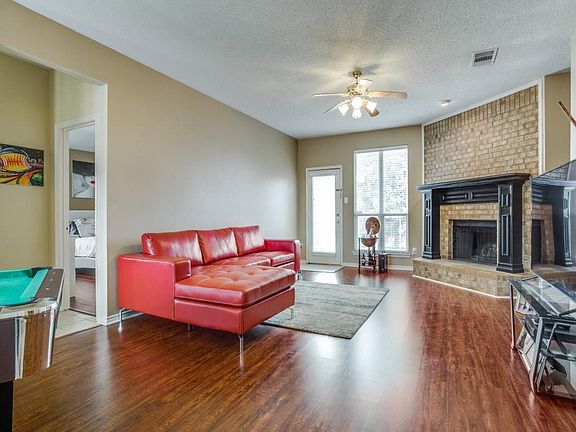 4th image of 1544 Warwick Dr
