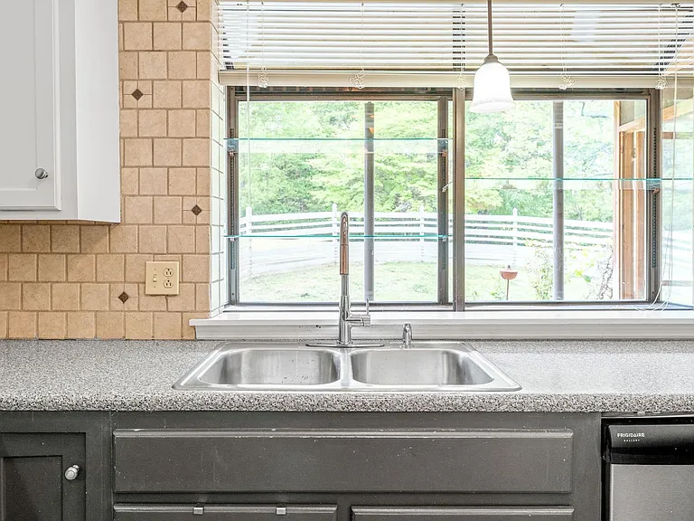 108 Rolling Meadow Dr — Photo 14