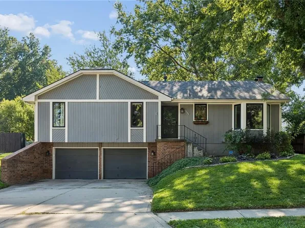 1201 Bristol Way, Liberty, MO 64068