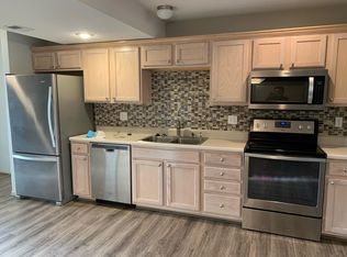 2125 SW Gooseberry Ln, Lees Summit, MO 64082