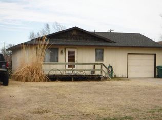 708 W 13th St, Larned, KS 67550