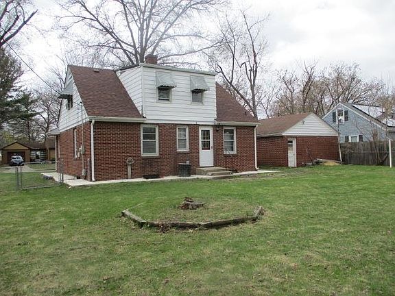 3rd image of 2211 Carney Ave