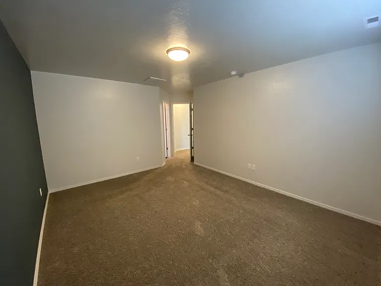 840 SW Lago St — Photo 9