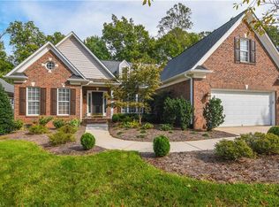 10 Bluff Ridge Ct, Greensboro, NC 27455