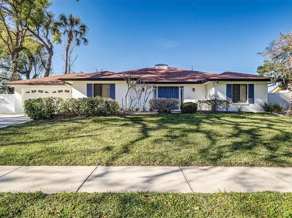 6308 N Queensway Dr, Temple Terrace, FL 33617