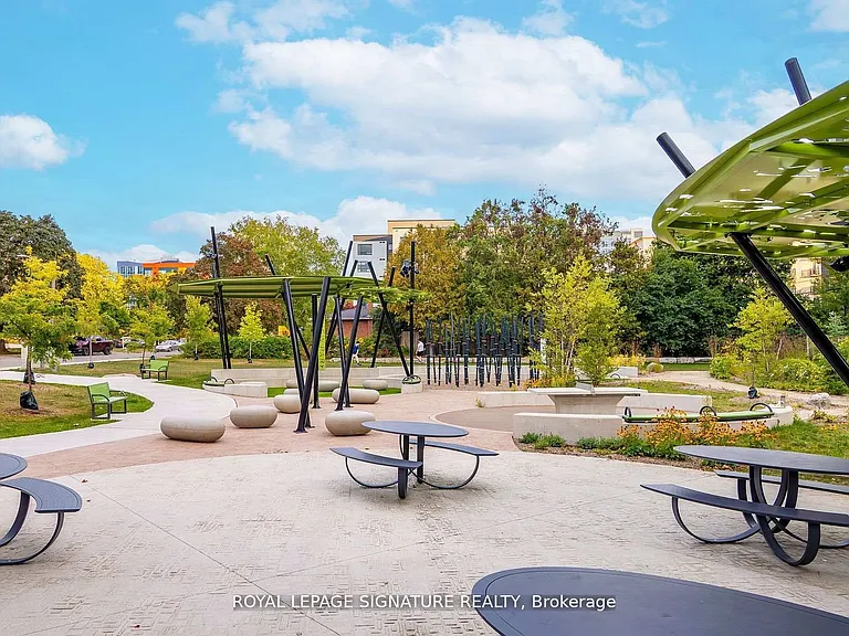 308 Lester St #431 — Photo 32