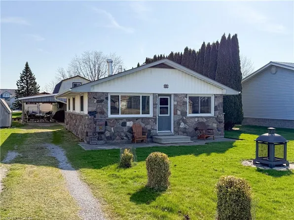 21 Poplar Rd, Norfolk County, ON N0E 1M0