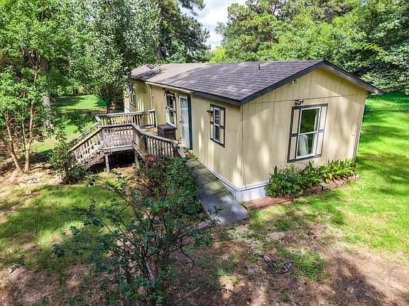 2nd image of 2221 Christopher Dr