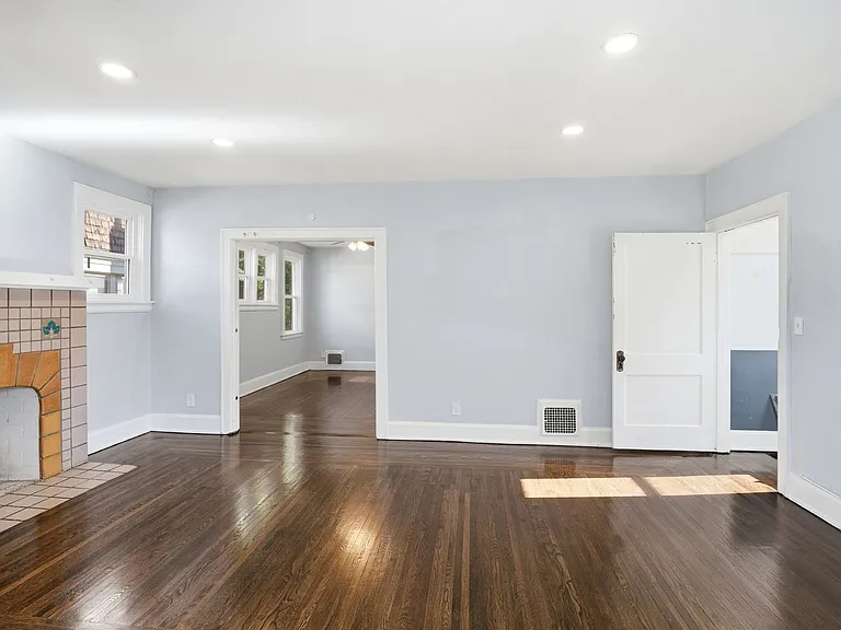 682 Greenwood Ave — Photo 8