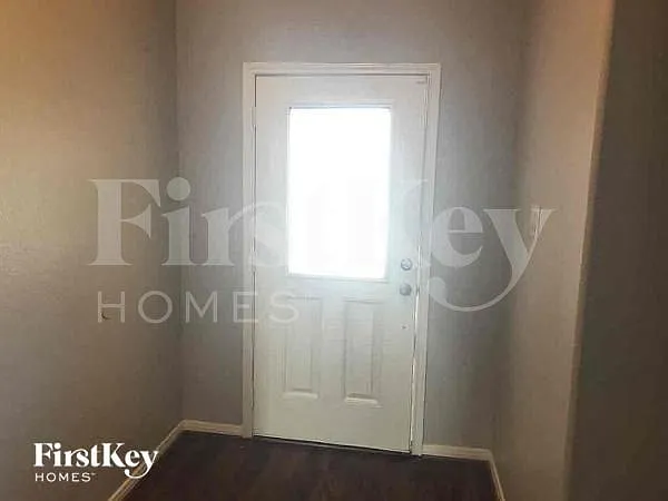 22530 Fosters Park Ct — Photo 3