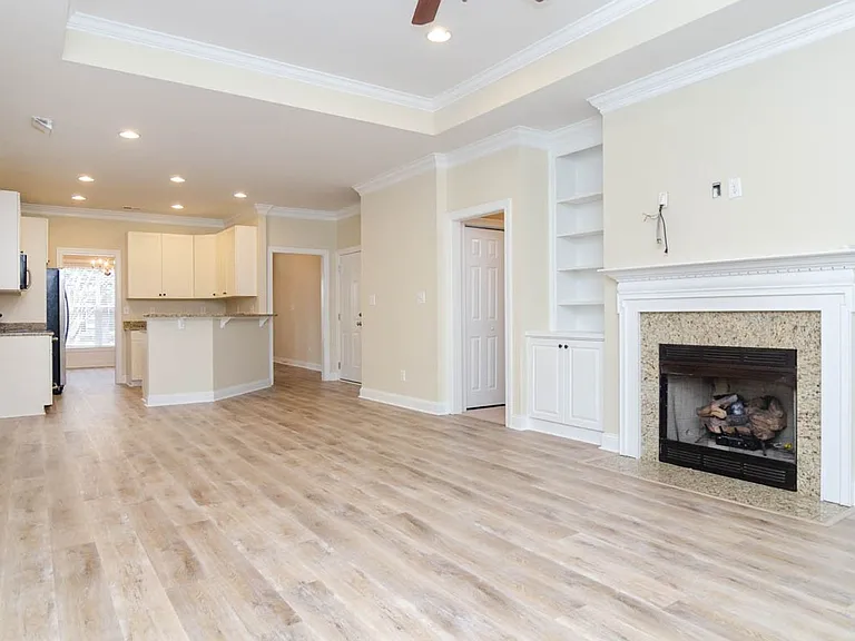 5040 Whitner Dr — Photo 3
