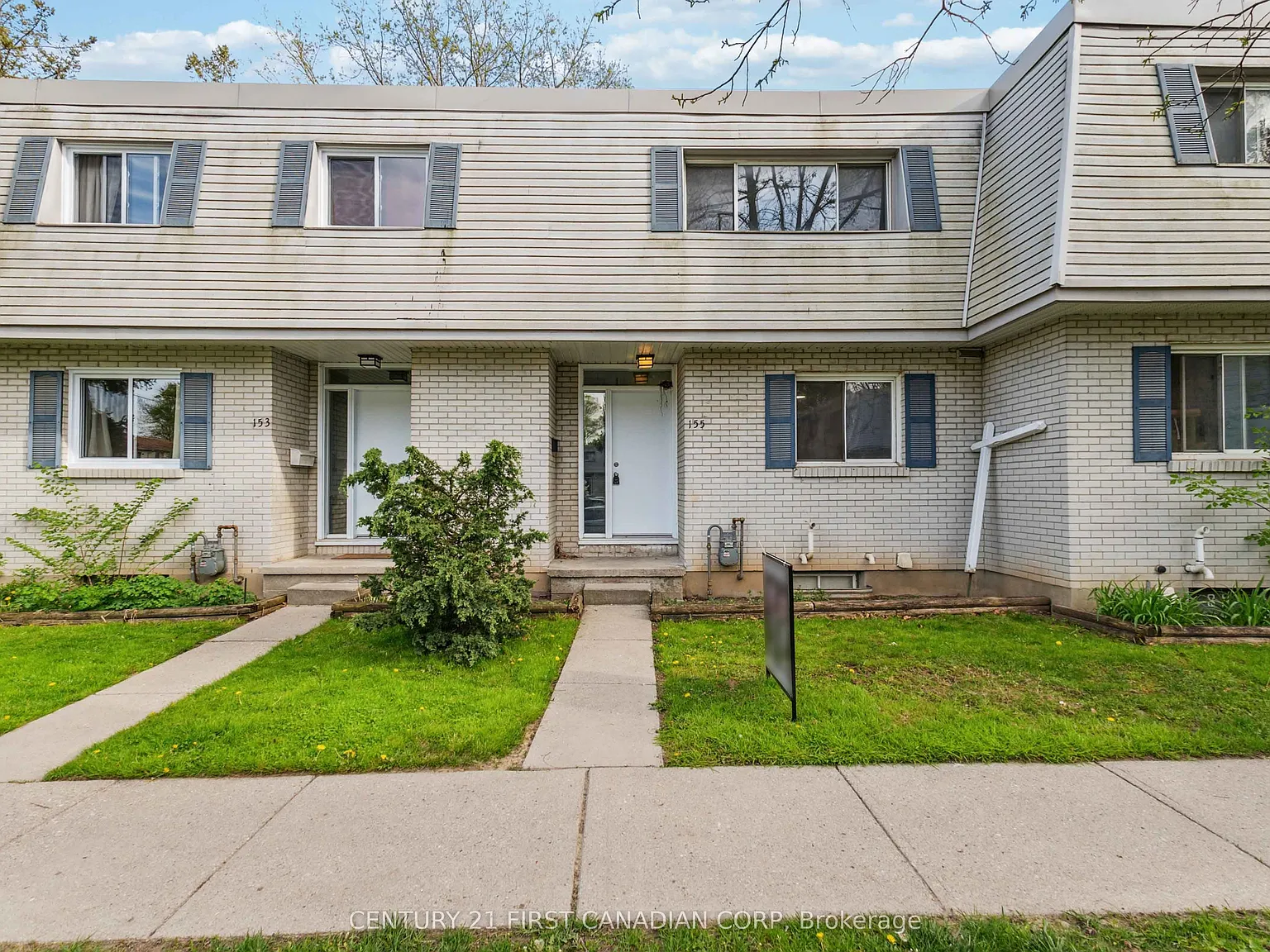 3 bed, $2,200 — Photo 2