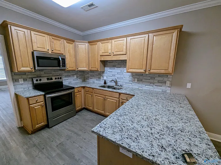 1224 Autumn Ln SW — Photo 7