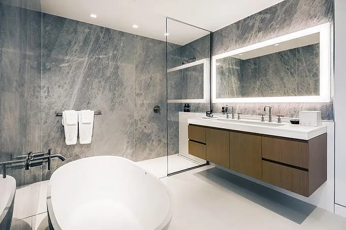 320 Adolphus Ave #Penthouse 11 — Photo 3