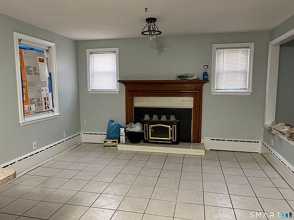 4th image of 244 Walsh Ave
