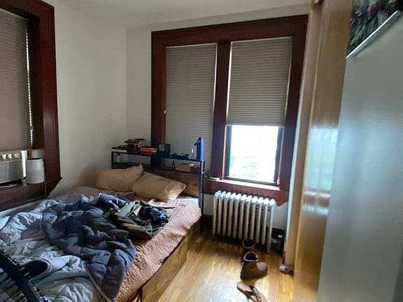 4th image of 350 E 67th St APT 24