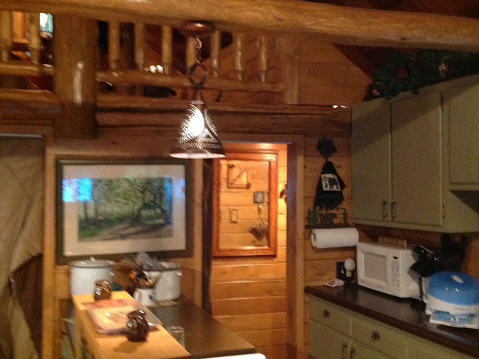 2nd image of 61 Blue Jay Rd