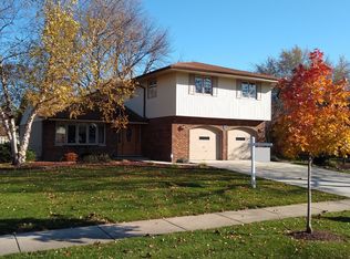213 Wyoma Ln, Schaumburg, IL 60193