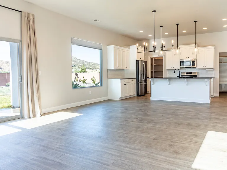 2986 E Smith Creek Dr — Photo 3