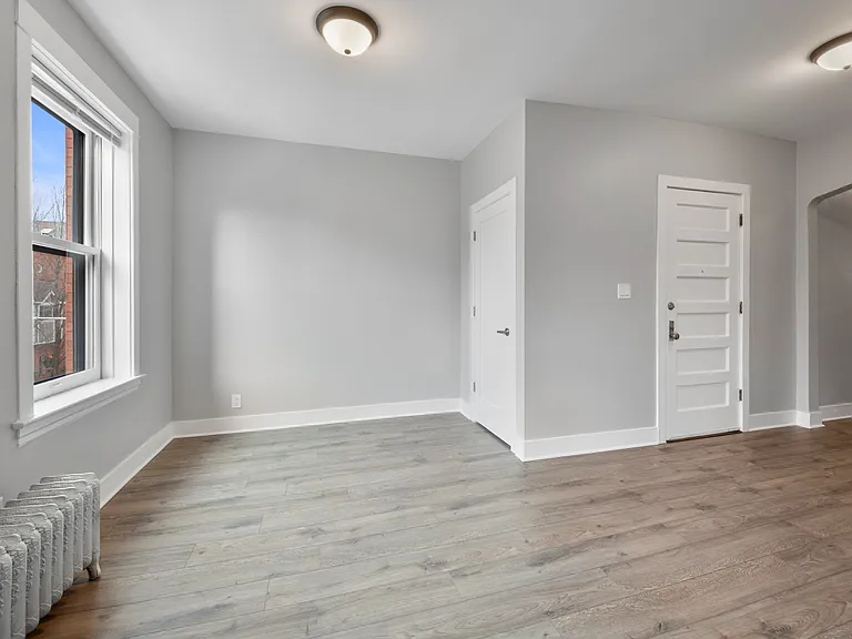 4319 N Dayton St #3 — Photo 5