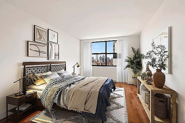 2nd image of 735 2nd Ave APT 1