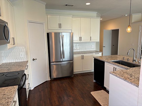 2nd image of 279 Big Bear Dr