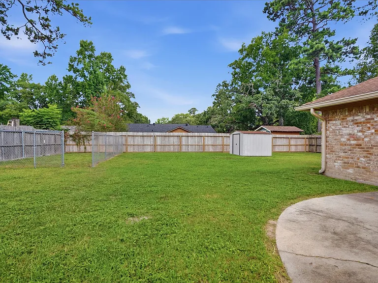 182 Greenleaf Ln — Photo 17