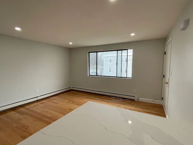 23 Claremont Ave #E — Photo 5
