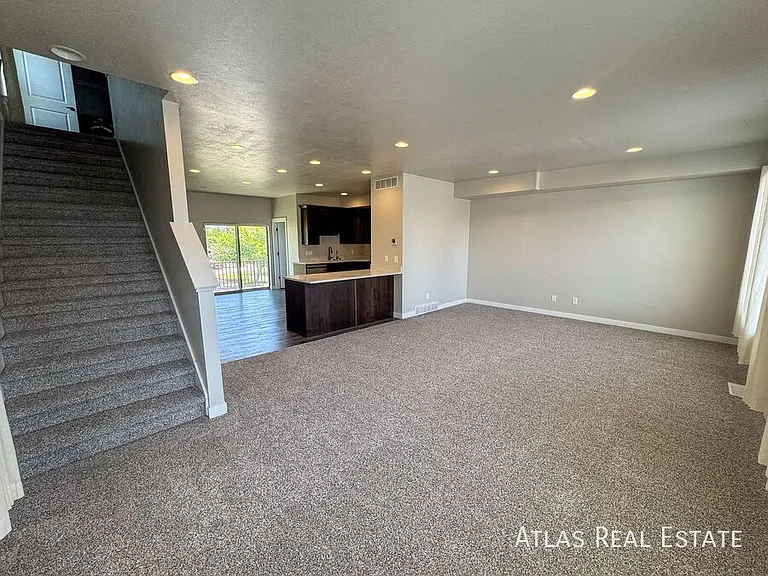 2530 N Knights Ln — Photo 18