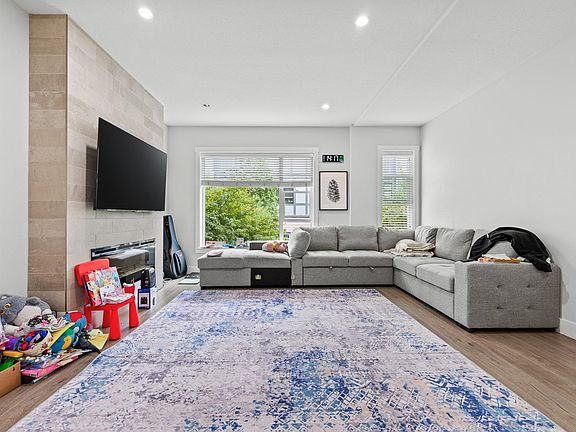 5th image of 16337 23a Ave #33