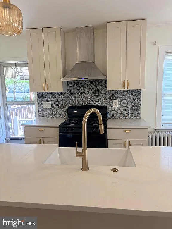 3 bed, 1160 sqft, $2,000 — Photo 4