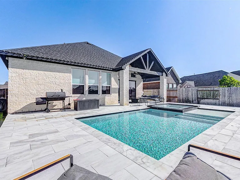 1719 Rustling Creek Dr — Photo 48
