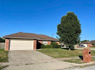 536 N Mayberry Ave, Republic, MO 65738