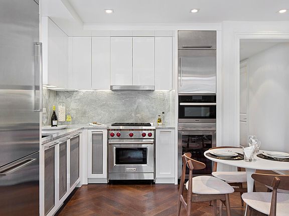 3rd image of 344 W 72nd St APT 1106