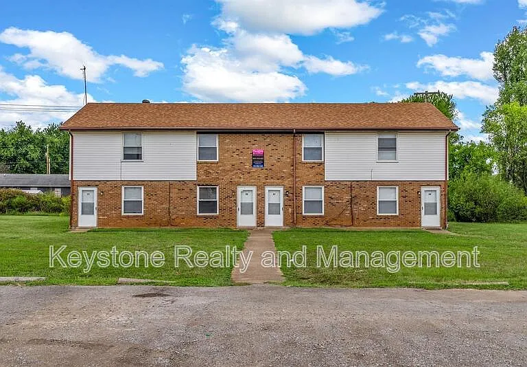1070 Pembroke Oak Grove Rd #27 — Photo 1